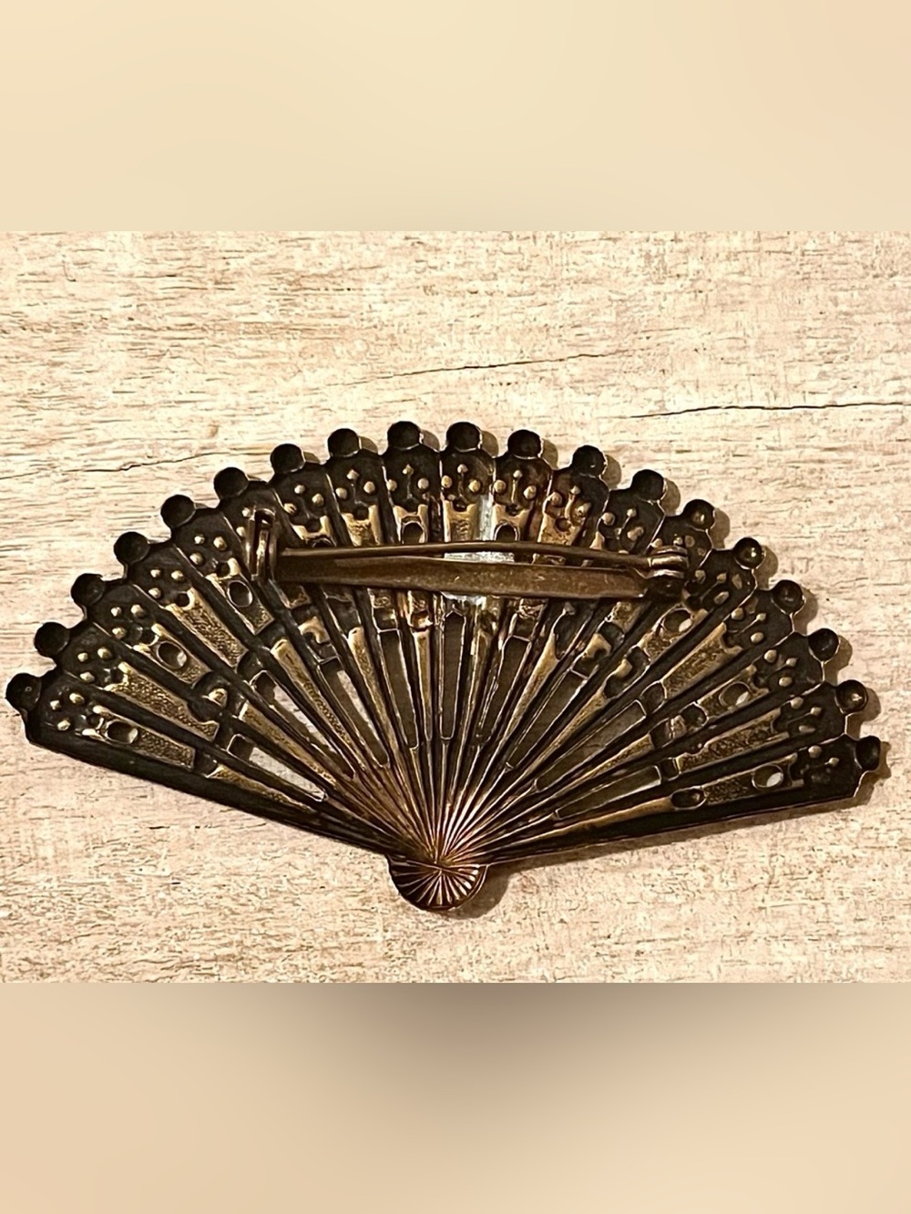 Vintage Brass Openwork Folding Fan Brooch Pin 2.5” - Picture 3 of 5